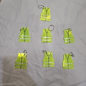 7 pieces of reflective tank top shaped keychains,  for outdoor Night Use.